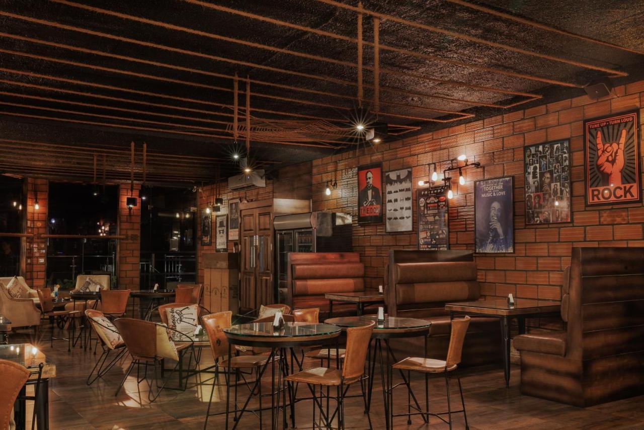 ザ パノラミック ゲートウェイ ホテル ムンナール エクステリア 写真 The interior of the restaurant
