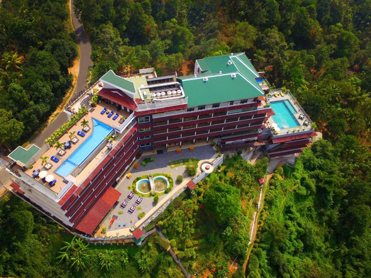 ザ パノラミック ゲートウェイ ホテル ムンナール エクステリア 写真 Aerial view of the hotel