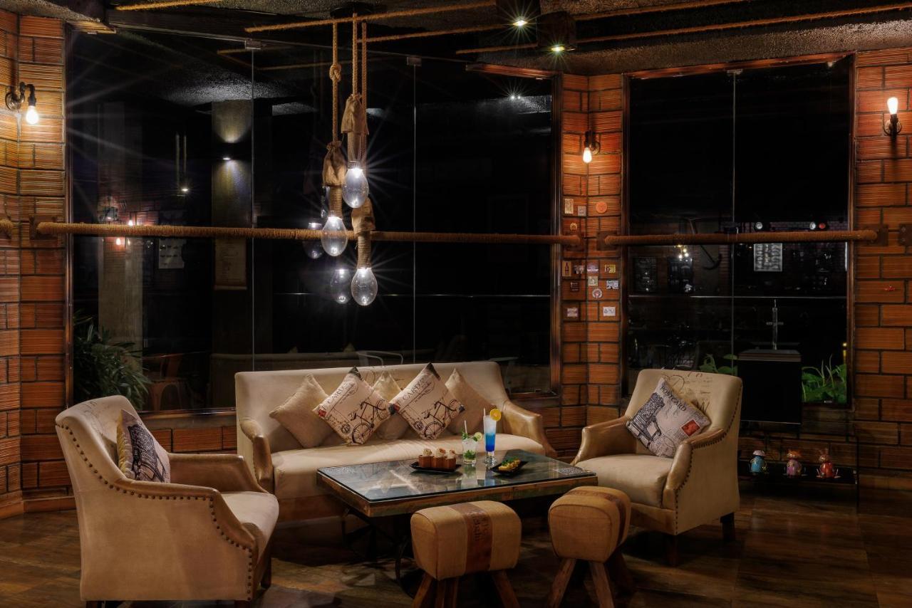 ザ パノラミック ゲートウェイ ホテル ムンナール エクステリア 写真 The lounge at the hotel