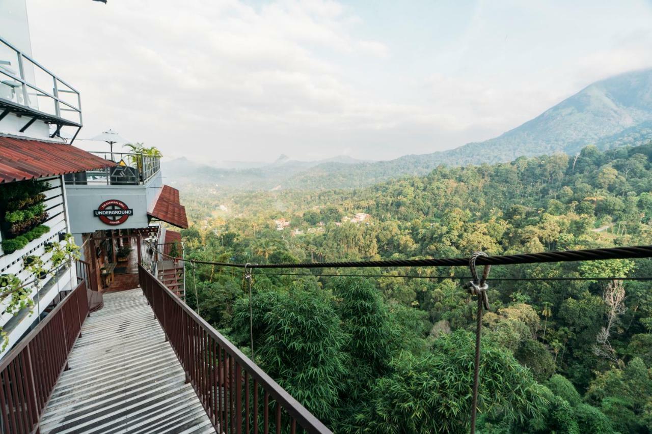 ザ パノラミック ゲートウェイ ホテル ムンナール エクステリア 写真 View of Mount Apo from the Treehouse Cafe